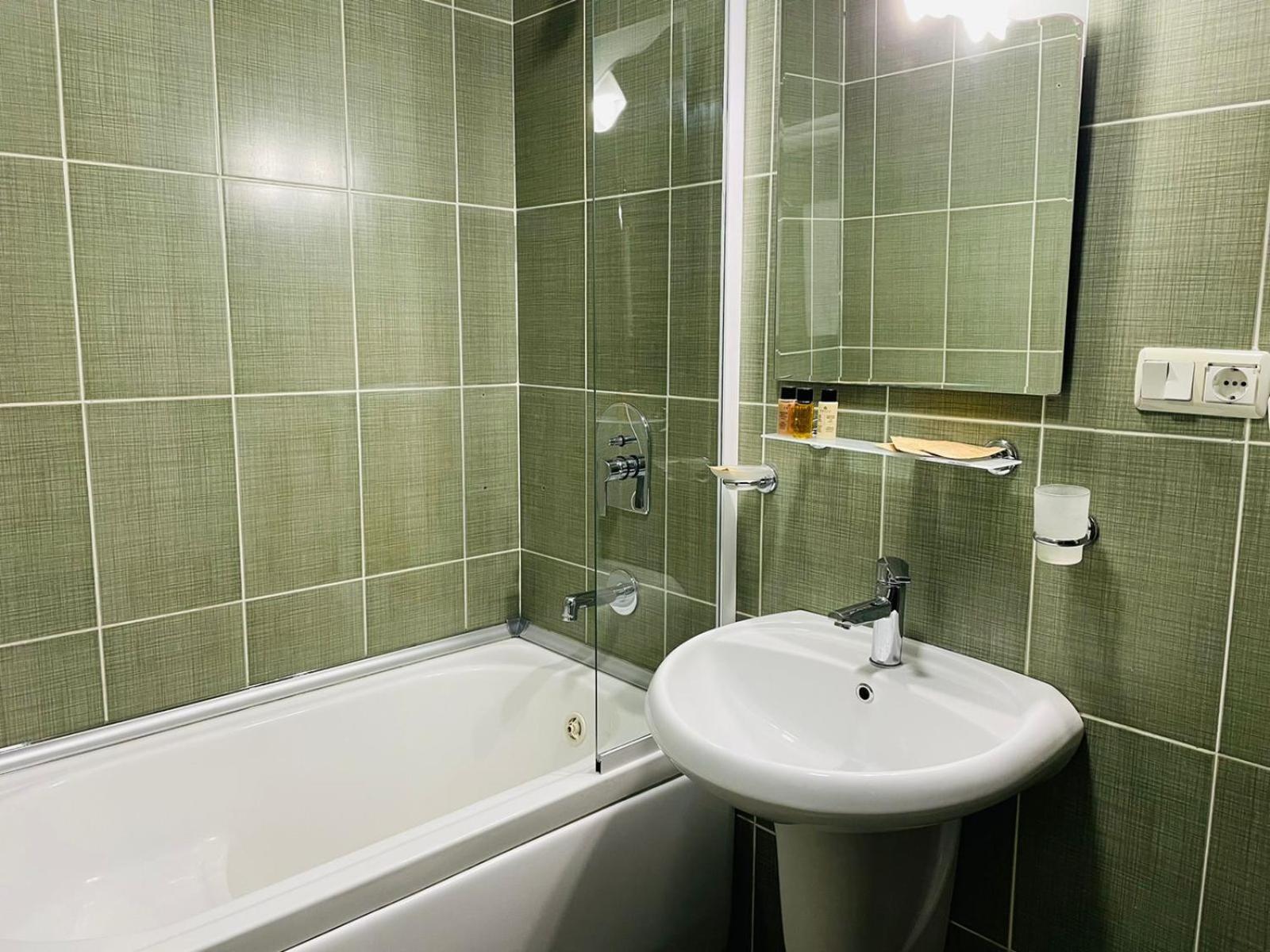 Aura Boutique Hotel Batumi Værelse billede
